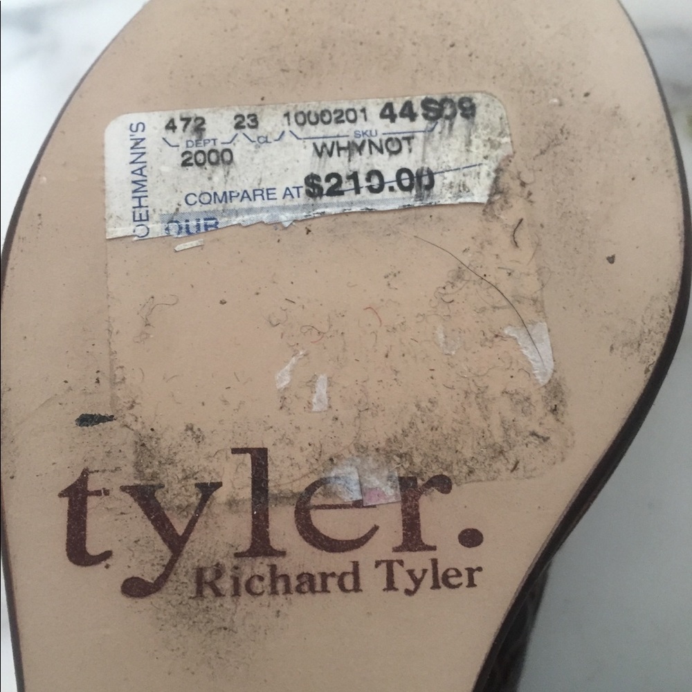 Richard Tyler shoes - Picture 4 of 5